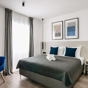 Standard Zimmer mit Kingsize-Bett