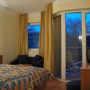 Zimmer mit zwei Einzelbetten