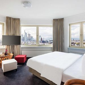 Zimmer mit Kingsize-Bett