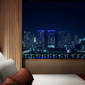 Moderate Zimmer mit Queensize-Bett