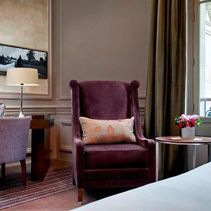 Deluxe Zimmer mit Kingsize-Bett