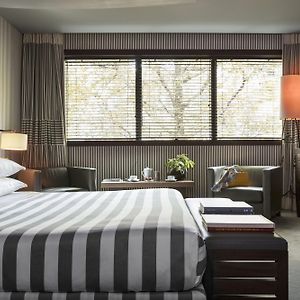 Deluxe Zimmer mit Kingsize-Bett