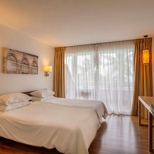 Deluxe Zimmer mit Kingsize-Bett
