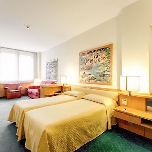 Zimmer mit zwei Einzelbetten
