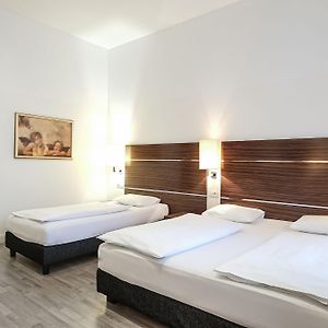 Dreibettzimmer