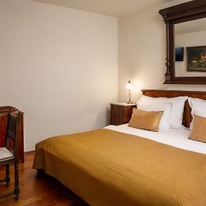 Standard Zimmer mit Kingsize-Bett