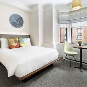 Zimmer mit Queensize-Bett