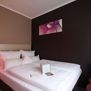 Deluxe Zimmer mit Kingsize-Bett