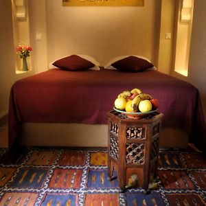 Standard Zimmer mit Kingsize-Bett
