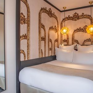 Gemütliches Zimmer mit Kingsize-Bett