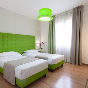 Zimmer mit zwei Einzelbetten
