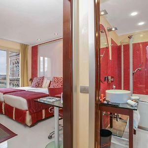 Standard Zimmer mit Kingsize-Bett