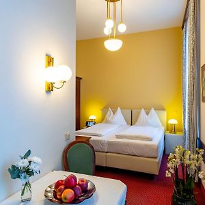 Classic Zimmer mit Kingsize-Bett