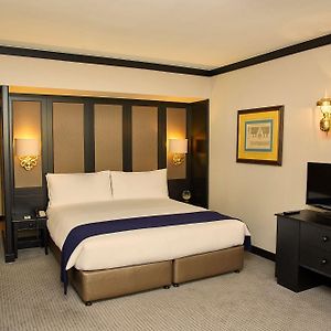 Standard Zimmer mit Kingsize-Bett