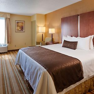 Zimmer mit Kingsize-Bett