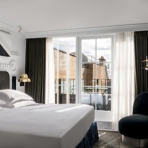 Superior Zimmer mit Kingsize-Bett