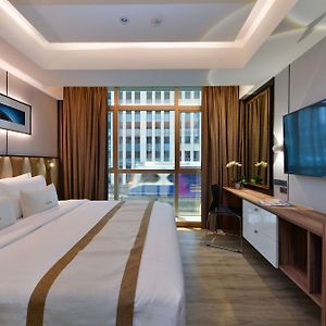 Deluxe Zimmer mit Kingsize-Bett