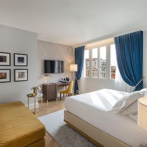 Deluxe Zimmer mit Kingsize-Bett