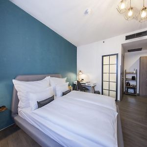 Standard Zimmer mit Kingsize-Bett
