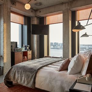 Deluxe Eck-Zimmer mit Kingsize-Bett