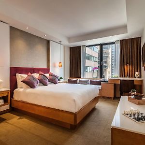Zimmer mit Kingsize-Bett für Gäste mit Behinderungen