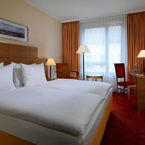 Standard Zimmer mit Kingsize-Bett