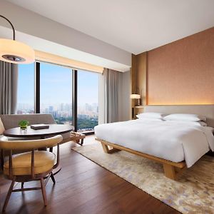 Deluxe Zimmer mit Kingsize-Bett