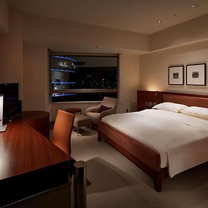 Zimmer mit Kingsize-Bett