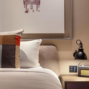 Deluxe Zimmer mit Kingsize-Bett