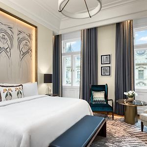 Deluxe Zimmer mit Kingsize-Bett