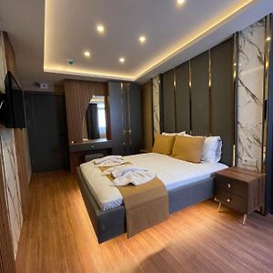 Budget Zimmer mit Kingsize-Bett