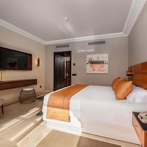 Deluxe Zimmer mit Kingsize-Bett