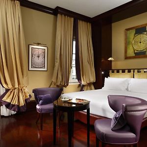 Deluxe Zimmer mit Kingsize-Bett
