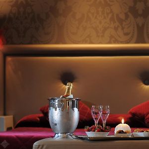 Deluxe Zimmer mit Kingsize-Bett