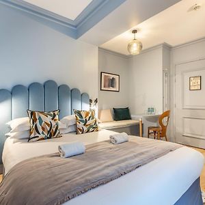 Standard Zimmer mit Kingsize-Bett