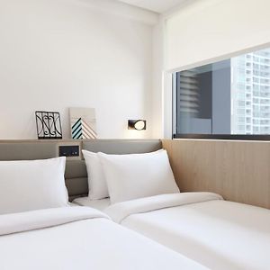 Zimmer mit zwei Einzelbetten
