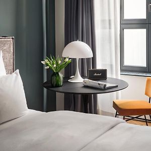 Standard Zimmer mit Kingsize-Bett