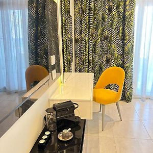 Deluxe Zimmer mit Kingsize-Bett und mit Strandblick