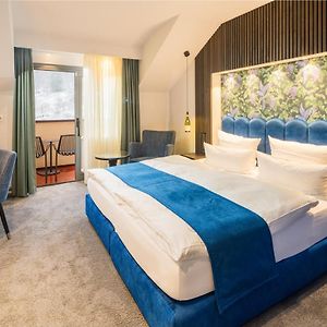Standard Zimmer mit Kingsize-Bett