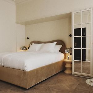 Standard Zimmer mit Kingsize-Bett
