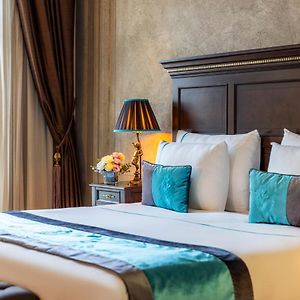 Deluxe Zimmer mit Kingsize-Bett