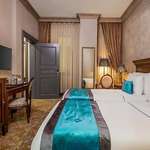 Deluxe Zimmer mit Kingsize-Bett