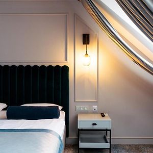 Deluxe Zimmer mit Kingsize-Bett