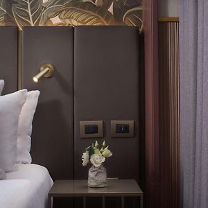 Zimmer mit Kingsize-Bett