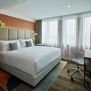 Comfort Zimmer mit Kingsize-Bett