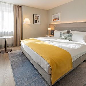 Zimmer mit Kingsize-Bett