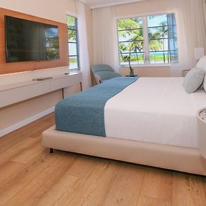 Zimmer mit Kingsize-Bett und mit Ozeanblick