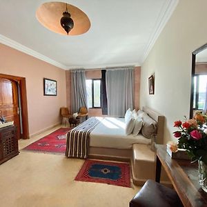 Deluxe Zimmer mit Kingsize-Bett
