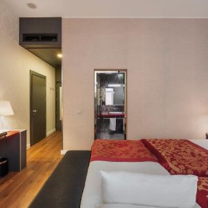 Deluxe Zimmer mit Kingsize-Bett