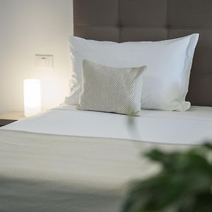 Zimmer mit Kingsize-Bett